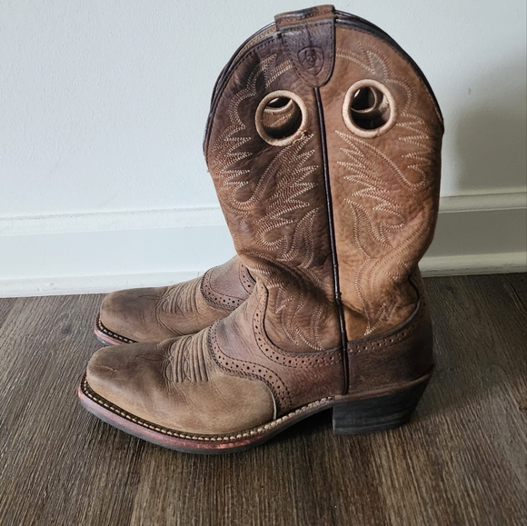 *SOLD* ARIAT Roughstock Boots Mens Leather Size 7.5D Style: 10002227 - Picture 4 of 8